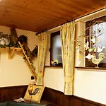 Konukevi Und Landgasthof Zum Bockshahn 3*