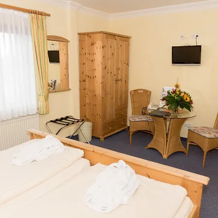 Casa de hóspedes Und Landgasthof Zum Bockshahn 3*