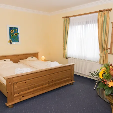 Und Landgasthof Zum Bockshahn 3*