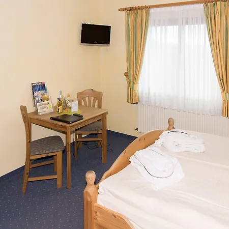 Und Landgasthof Zum Bockshahn Spessart (Ahrweiler)