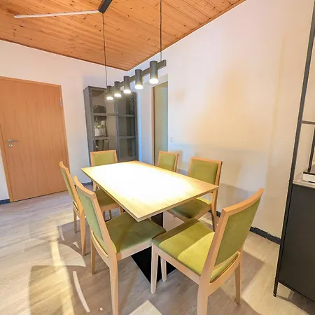 Und Landgasthof Zum Bockshahn 3*