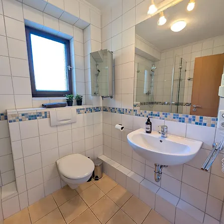 Und Landgasthof Zum Bockshahn Gasthof 3*