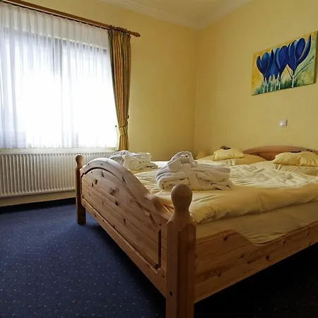 Casa de hóspedes Und Landgasthof Zum Bockshahn 3*