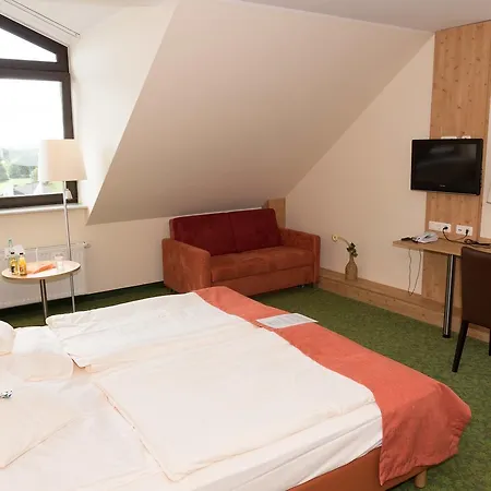 Und Landgasthof Zum Bockshahn 3*