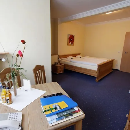 Und Landgasthof Zum Bockshahn Гостевой дом 3*