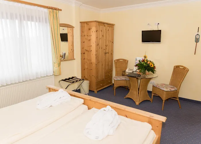 Gasthuis Und Landgasthof Zum Bockshahn 3*