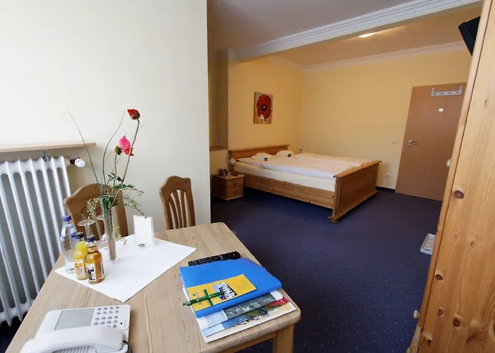 Und Landgasthof Zum Bockshahn 3*