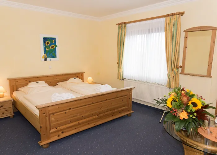 Und Landgasthof Zum Bockshahn 3*