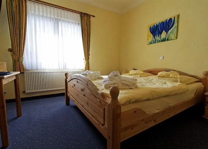 Gasthuis Und Landgasthof Zum Bockshahn 3*